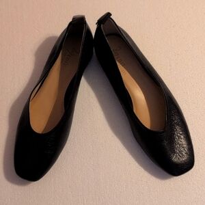 Women Flats